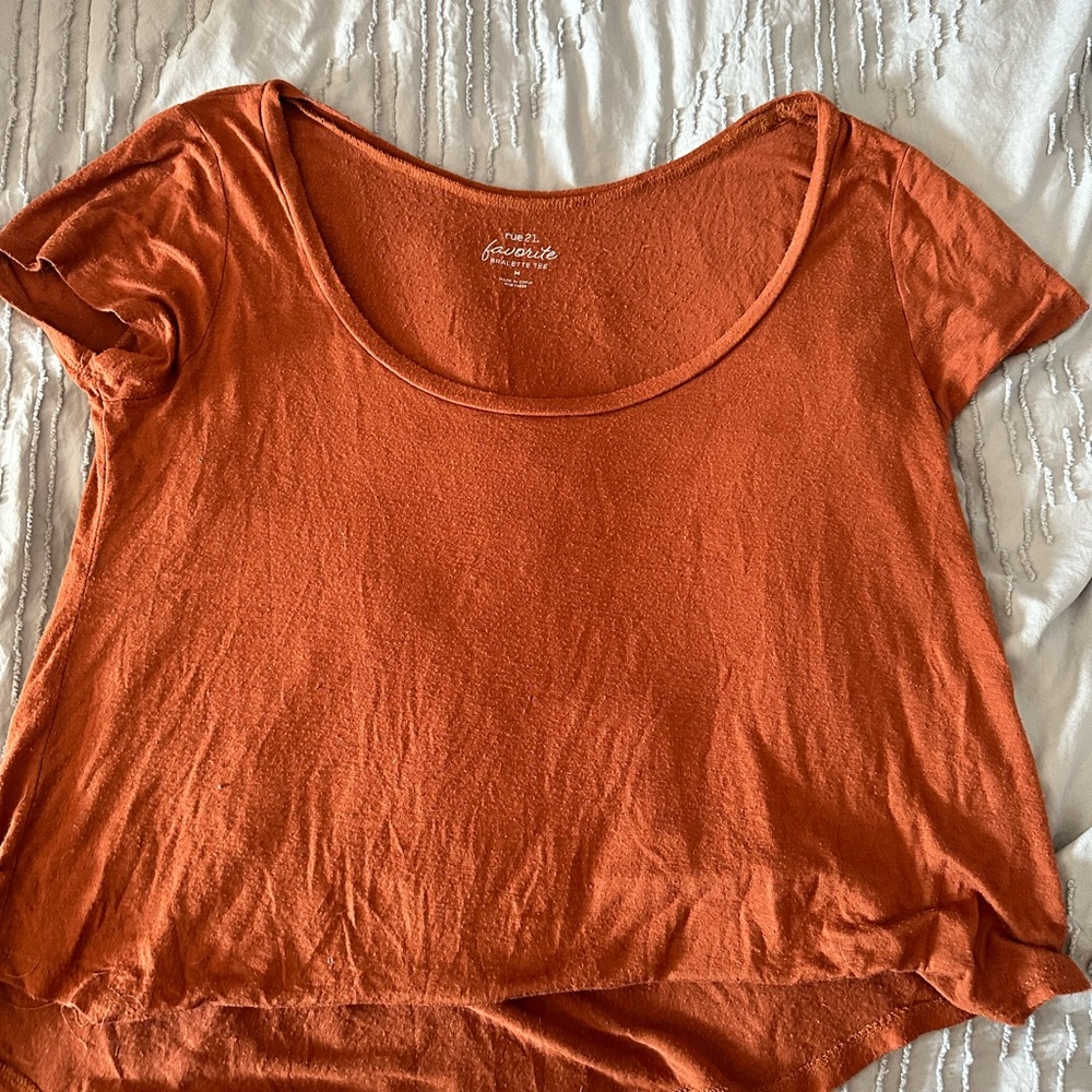 dark orange rue 21 bralette tee